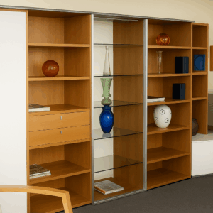 Librería con mueble para televisión