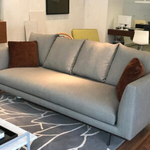 Sofa de tres plazas
